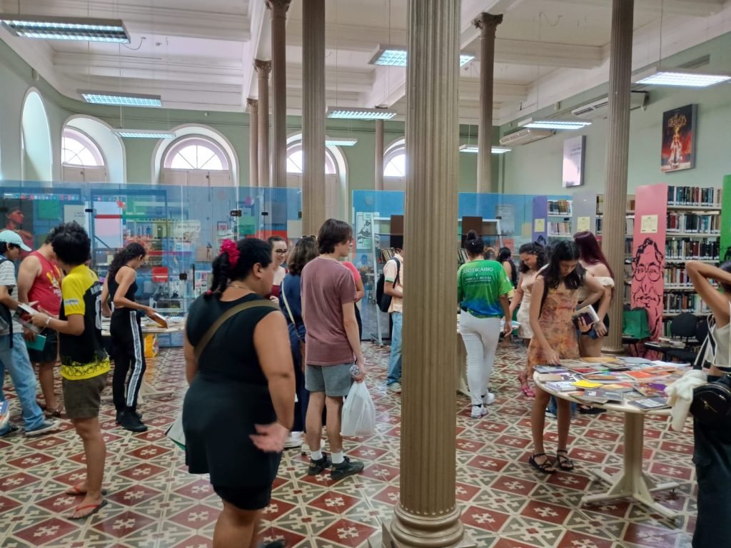 Biblioteca Pública do Amazonas promove troca de livros e gibis