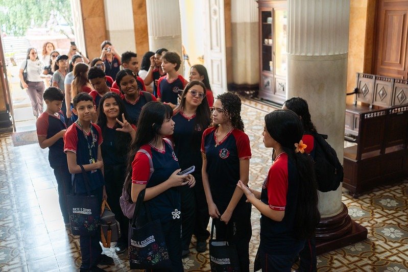 Estudantes de escolas de tempo integral visitam espaços culturais na terceira fase do projeto ‘Arte e Cultura’